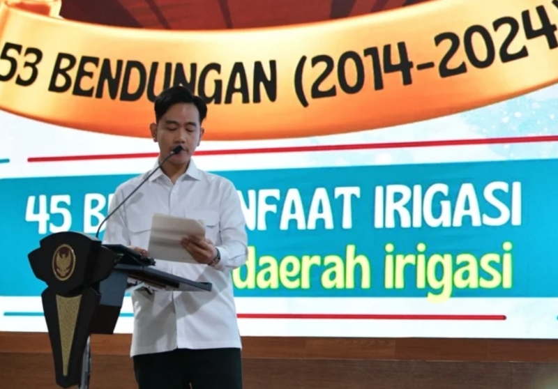 Wakil Presiden (Wapres) Gibran Rakabuming memberikan pembekalan kepada para kepala daerah yang mengikuti retret di Akademi Militer, Magelang Rabu (26/02/2025).
