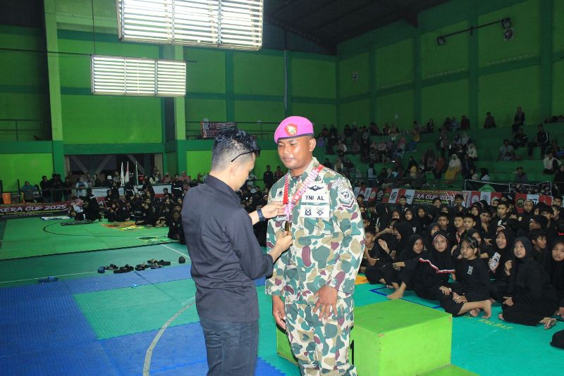 Penutupan Turnamen Pencak Silat Sakera Cup 2025 se-Kalimantan Barat di Gor PBSI Kota Pontianak pada Selasa (25/01/2025).