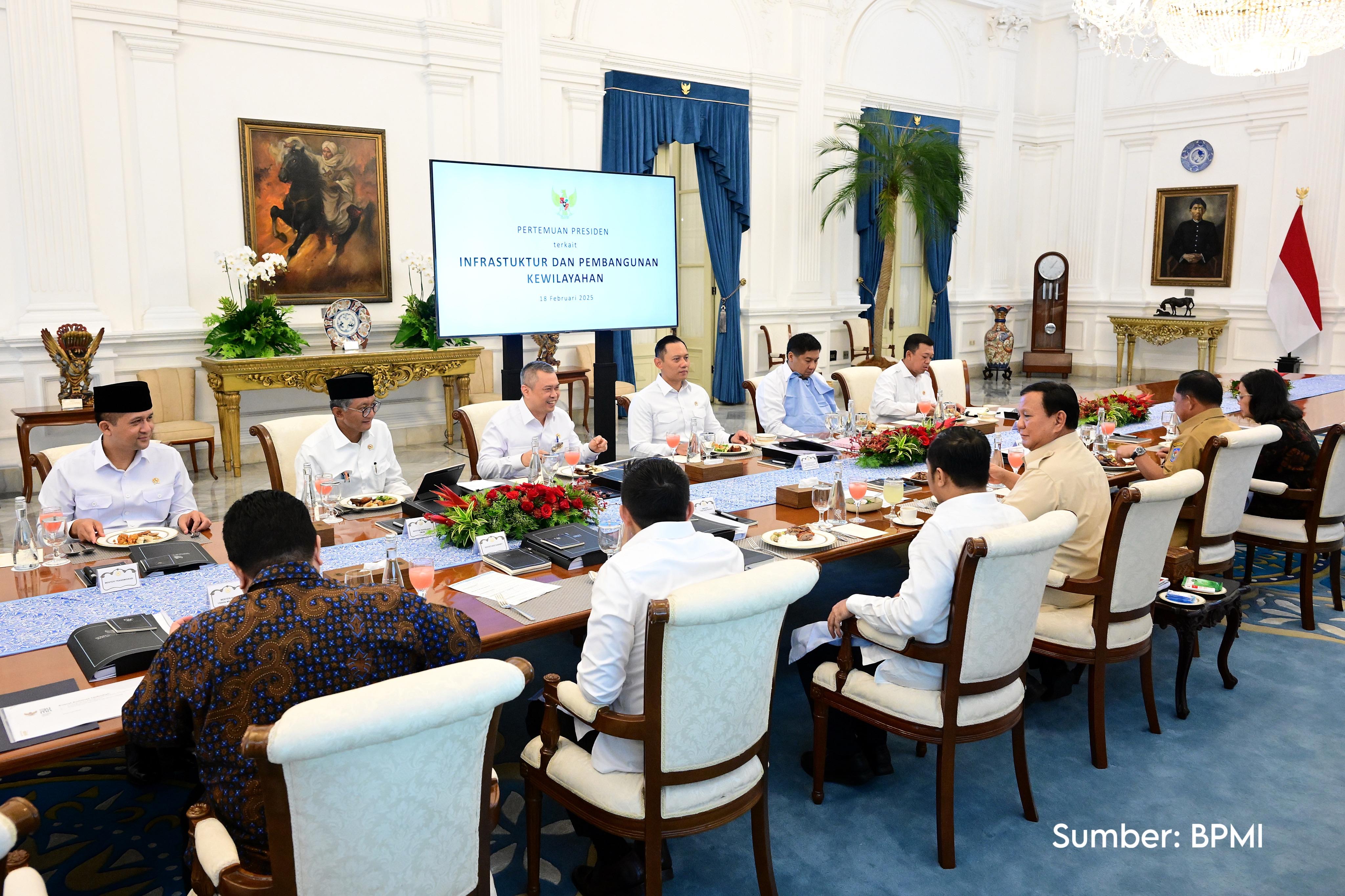 Menteri Nusron hadiri Rapat Terbatas di Istana.