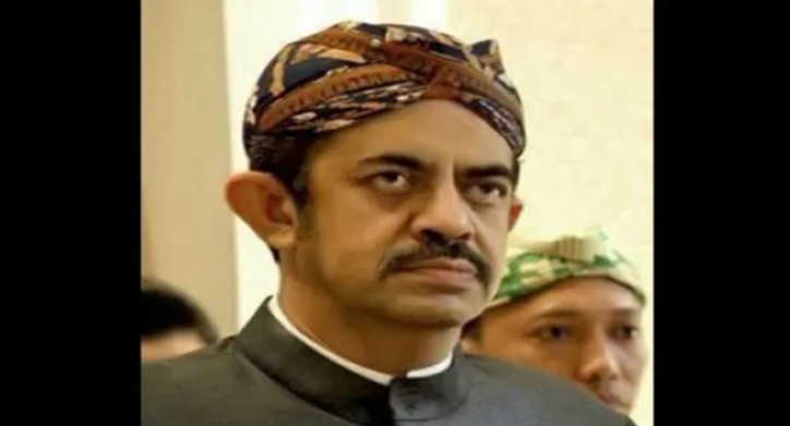 Riza Chalid.