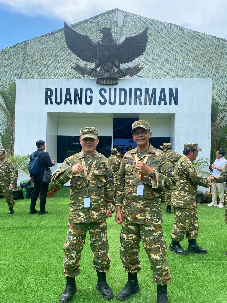RETREAT : Bupati Kayong Utara Romi Wijaya dan Wakil Bupati Kayong Utara, Amru Chanwari di Akademi Militer Magelang, Jawa Tengah mengikuti retret.