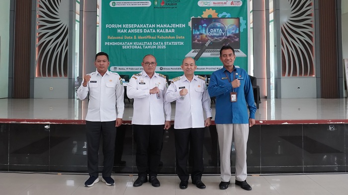 FORUM: Pemprov Kalbar melalui Dinas Komunikasi dan Informatika menggelar Forum Kesepakatan Manajemen Hak Akses Data Kalbar 2025 dengan tema "Relevansi Data dan Identifikasi Kebutuhan Data".