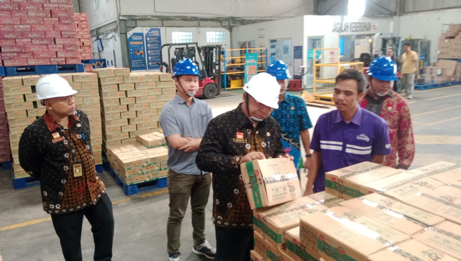 SIDAK : inspeksi mendadak (Sidak) kebutuhan bahan pokok menjelang Bulan Ramadan 1446 Hijriah di Kota Sanggau, Kamis (27/2).