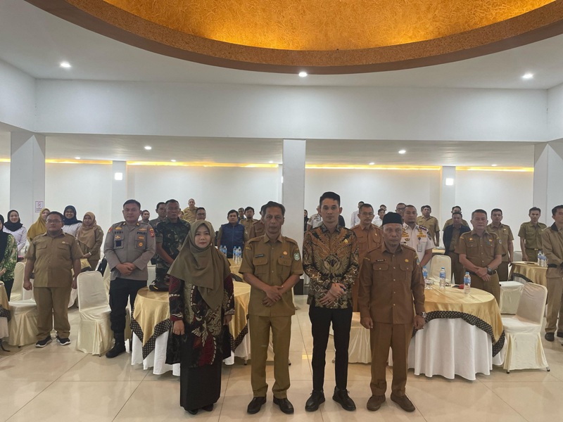 Konsultasi publik Rencana Tata Ruang Wilayah (RTRW) Kabupaten Kayong Utara.