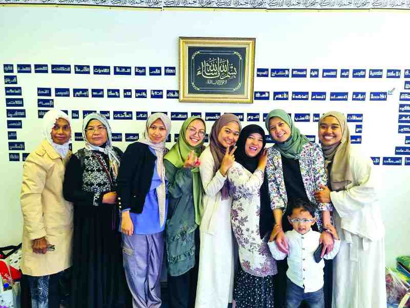 AKTIF: Sejumlah anggota Fatayat PCI NU setelah menghadiri peringatan Maulid Nabi 1446 H yang diadakan PCI NU Jerman di Masjid Indonesia, Frankfurt, beberapa waktu lalu.