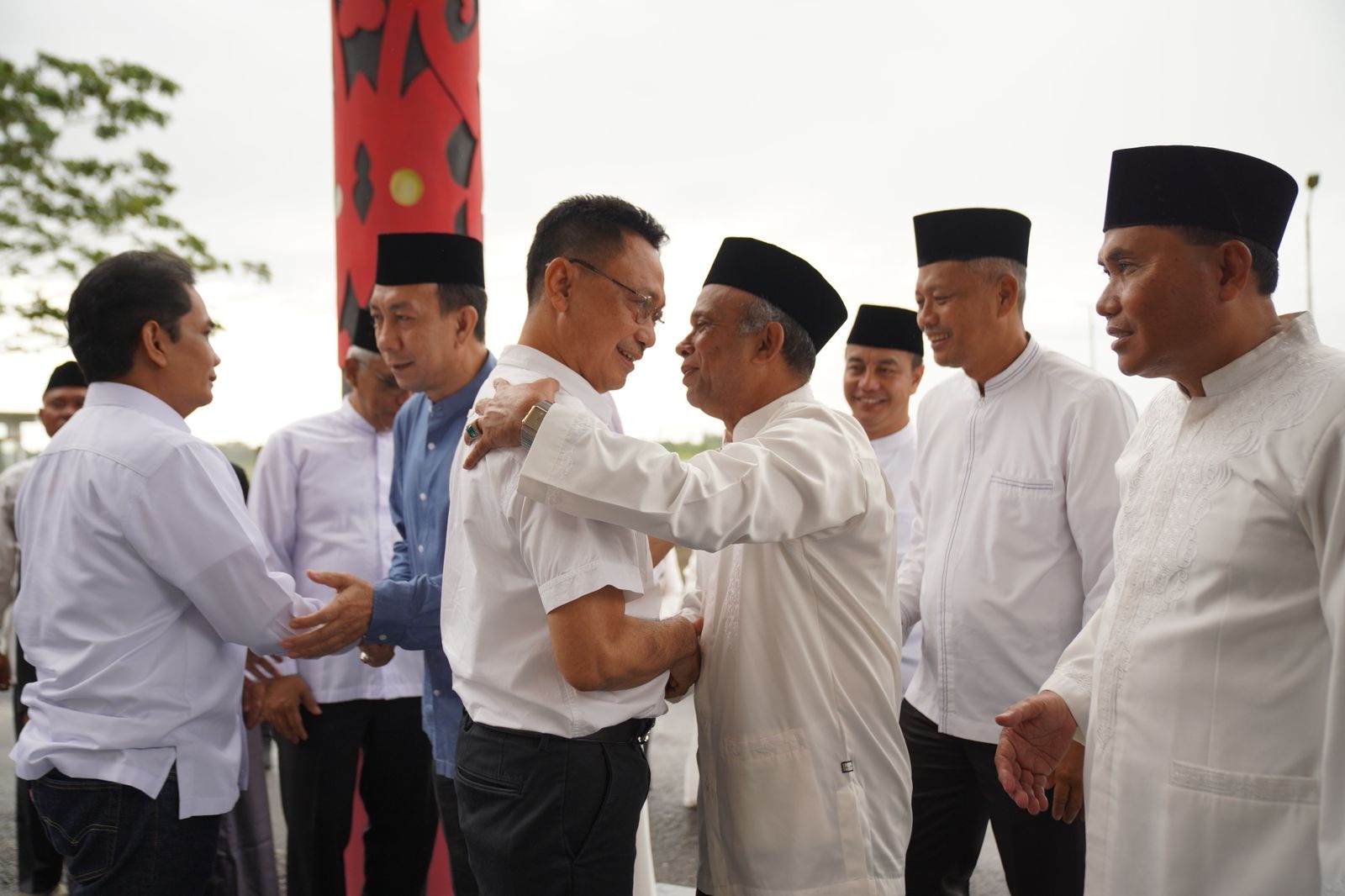 TIBA: Kedatangan Wali Kota Pontianak Edi Rusdi Kamtono dan Wakil Wali Kota Pontianak Bahasan disambut oleh jajaran kepala perangkat daerah di lingkungan Pemkot Pontianak.