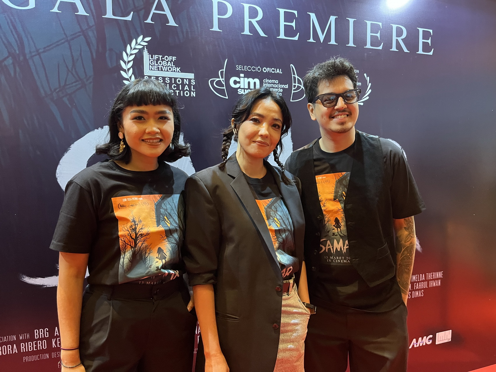 Imelda Therinne (tengah) bersama Kevin Julio dan Runny Rudiyanti, pemeran film Samar. Ini bukan kali pertama Imelda dan Kevin main film bareng.