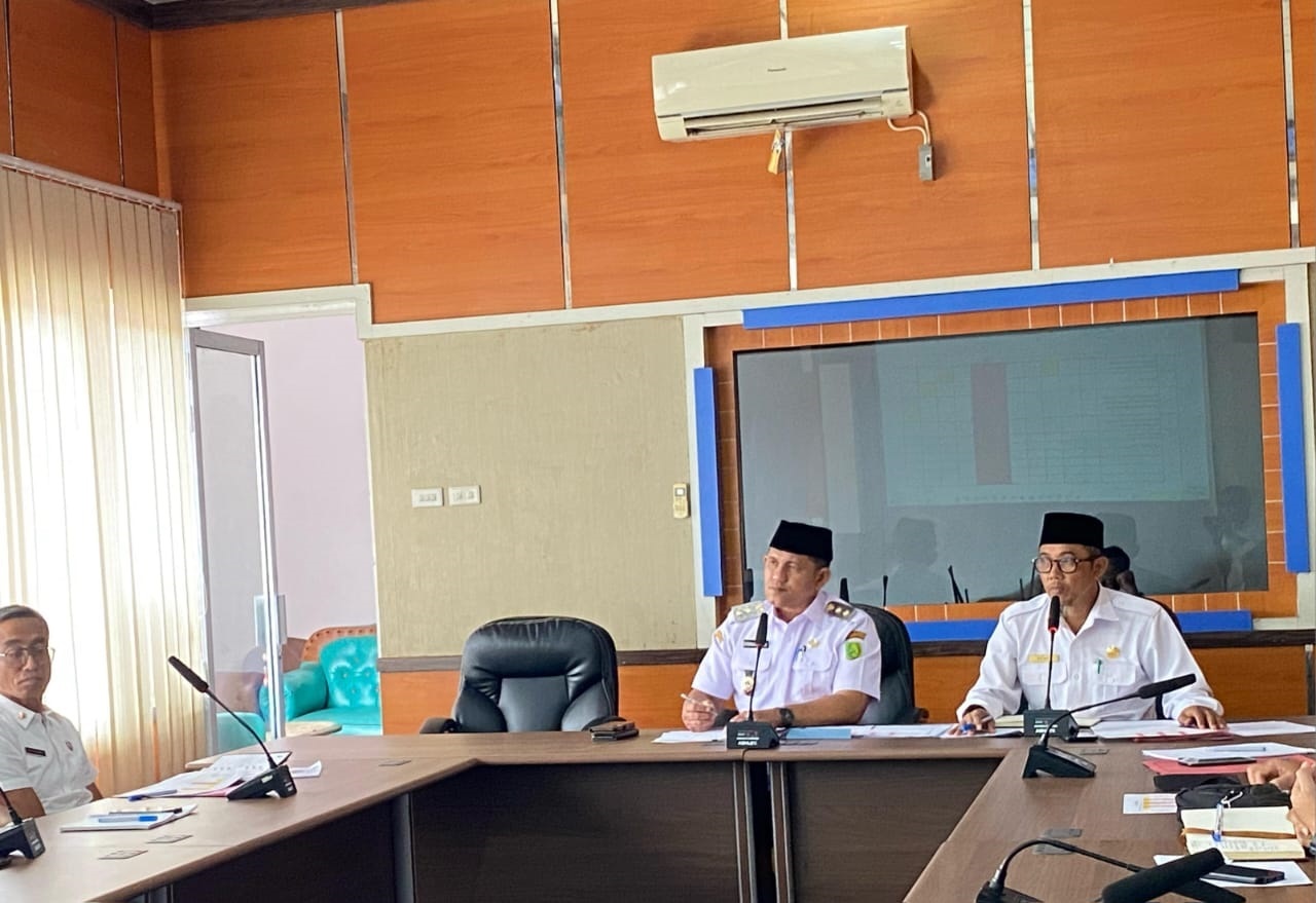 RAPAT: Rapat Koordinasi (Rakor) TPID di Ruang Rapat Reformasi Birokrasi, Rabu (5/3).