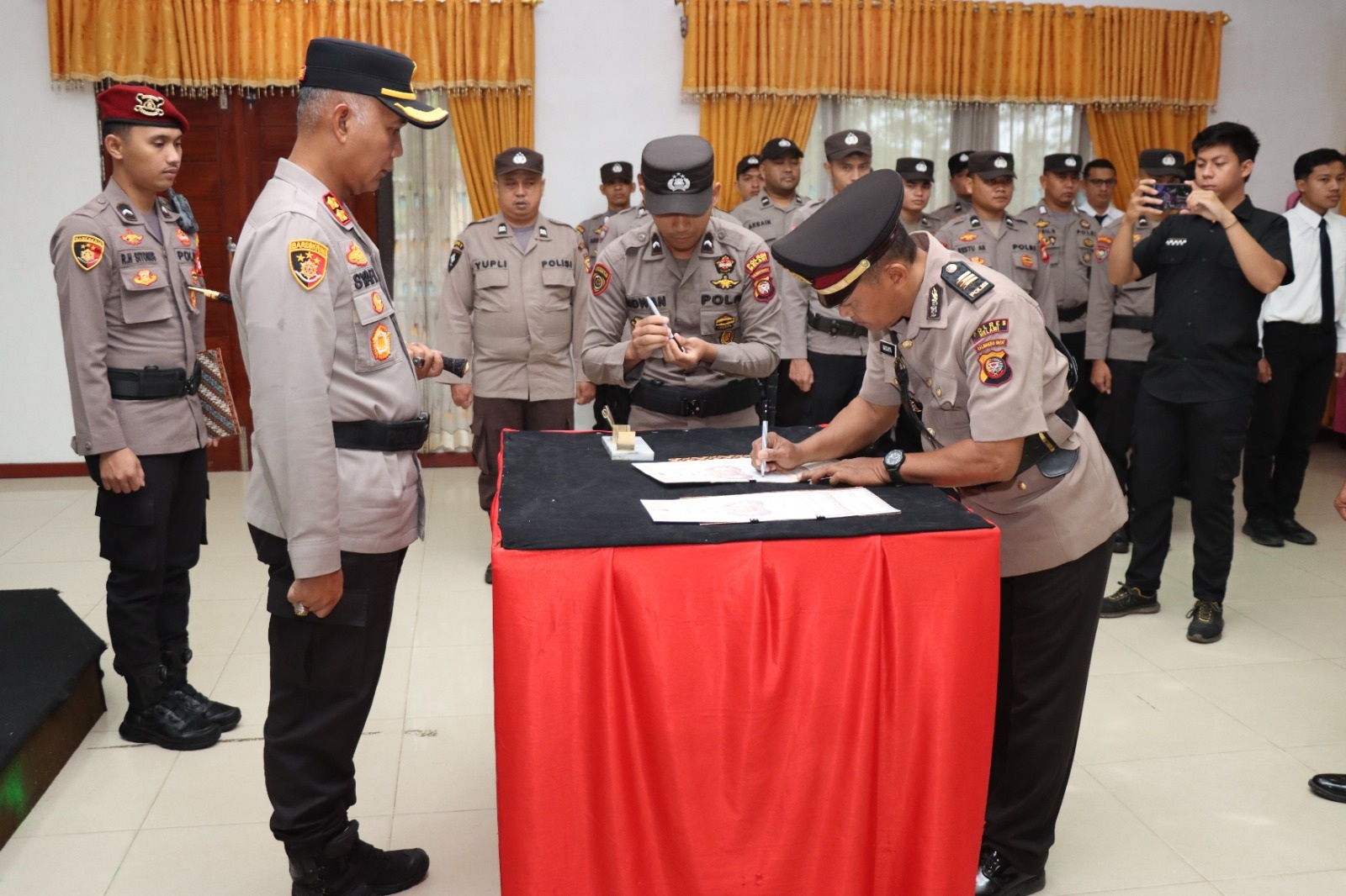 SERTIJAB : Kapolres Melawi AKBP Muhammad Syafi