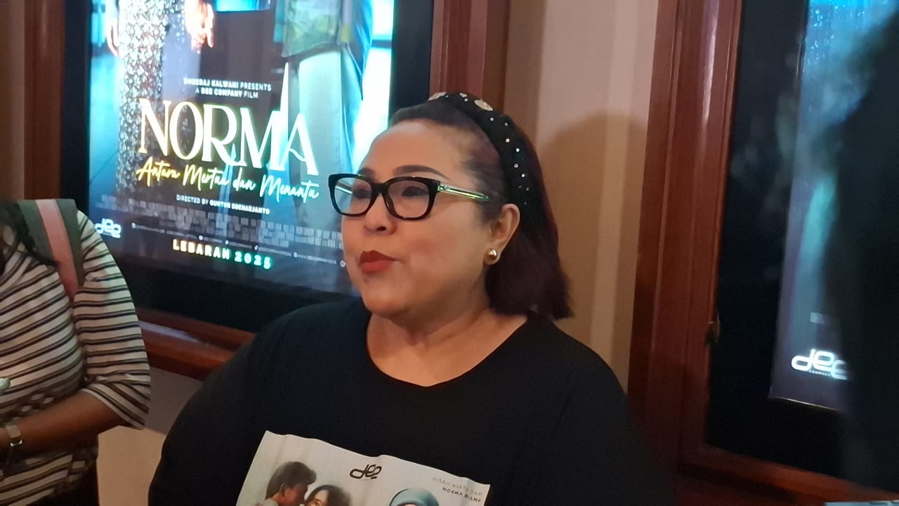 KONSLUTASI: Nunung intens bolak-balik konsultasi ke dokter kejiwaan atau psikiater sampai sekarang. Gangguan mental tersebut muncul ketika dirinya didiagnosis kanker.