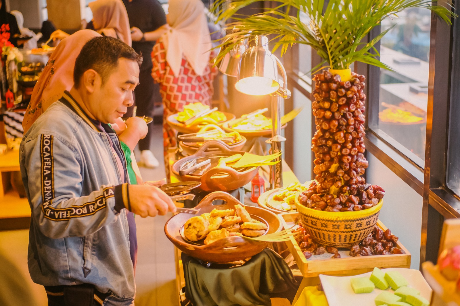 Gorengan menjadi salah satu menu berbuka favorit yang ada di Hotel Pontianak.