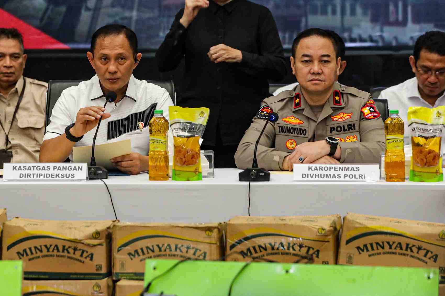 MINYAK KITA: Bareskrim Polri melalui satgas pangan mengungkap kasus minyak goreng &ldquo;Minyakita&rdquo; yang takarannya tidak sesuai dengan label yang ada pada kemasan.