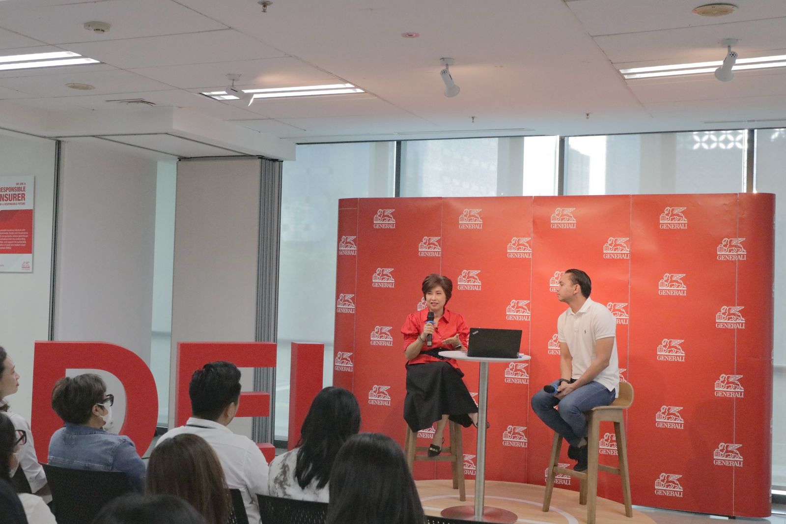 Netty Chan, Chief of Corporate Solution and Partnership Distribution Generali Indonesia menyampaikan tentang kesetaraan gender.