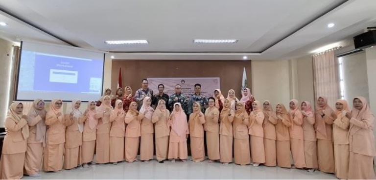 Para pengurus DWP Kemenag Mempawah.