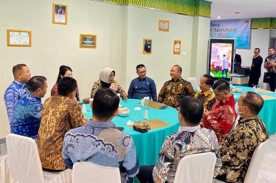 HADIRI RUPS: Bupati Ketapang, Alexander Wilyo, mengikuti RUPS Tahunan Bank Kalbar Tahun Buku 2024 di Pontianak, Jumat (14/3).