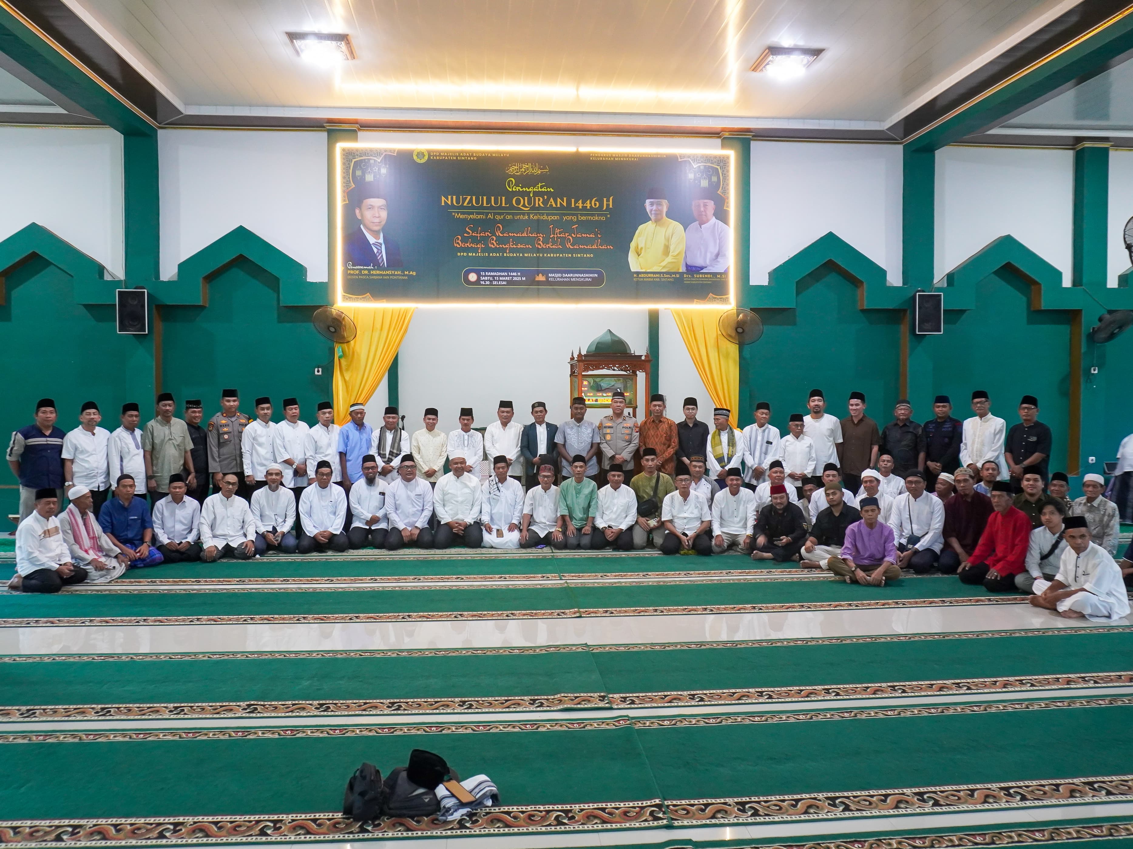KEGIATAN : MABM Kabupaten Sintang uraikan berbagai kegiatan ramadan saat safari ramadan di Masjid Darunnasihin.