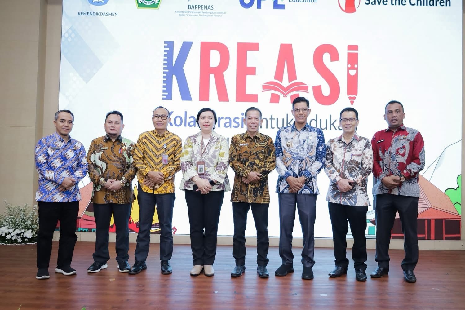 KREASI: Wakil Bupati Ketapang, Jamhuri Amir, didampingi Kaban Bappeda Ketapang, Harto, Kepala Dinas Pendidikan Ketapang, Ucup Supriatna, menghadiri peluncuran Program Kreasi di Jakarta, Selasa (18/3).
