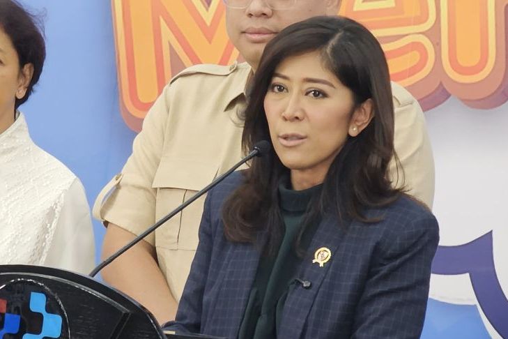 Menteri Komunikasi dan Digital Meutya Hafid menyampaikan keterangan kepada pers di Media Center Kementerian Komunikasi dan Digital, Jakarta, Kamis (20/3/2025).