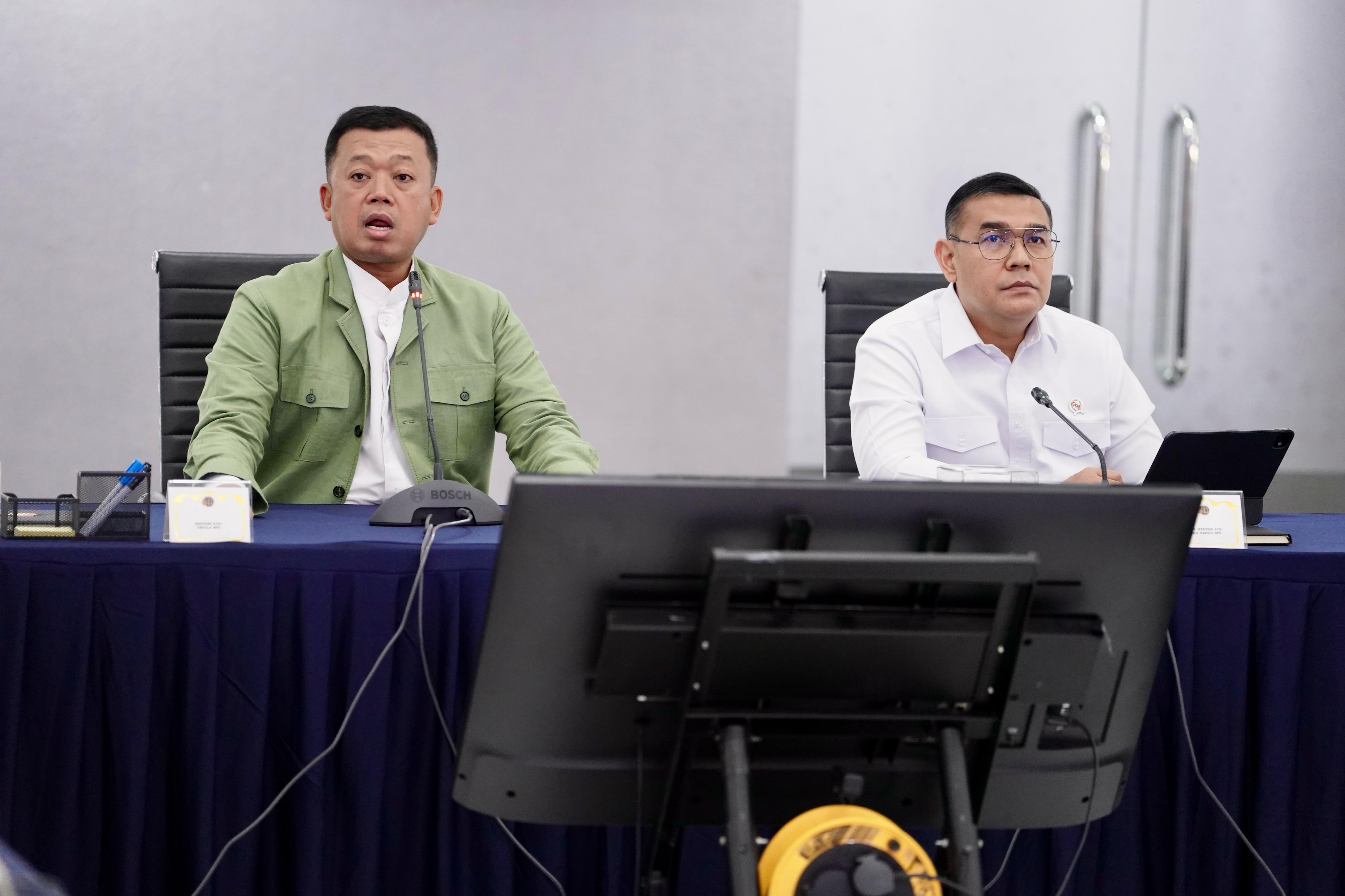 Menteri Nusron saat pimpin Rapat Pimpinan (Rapim) yang berlangsung di Kantor Kementerian ATR/BPN, Jakarta, Rabu (19/03/2025).