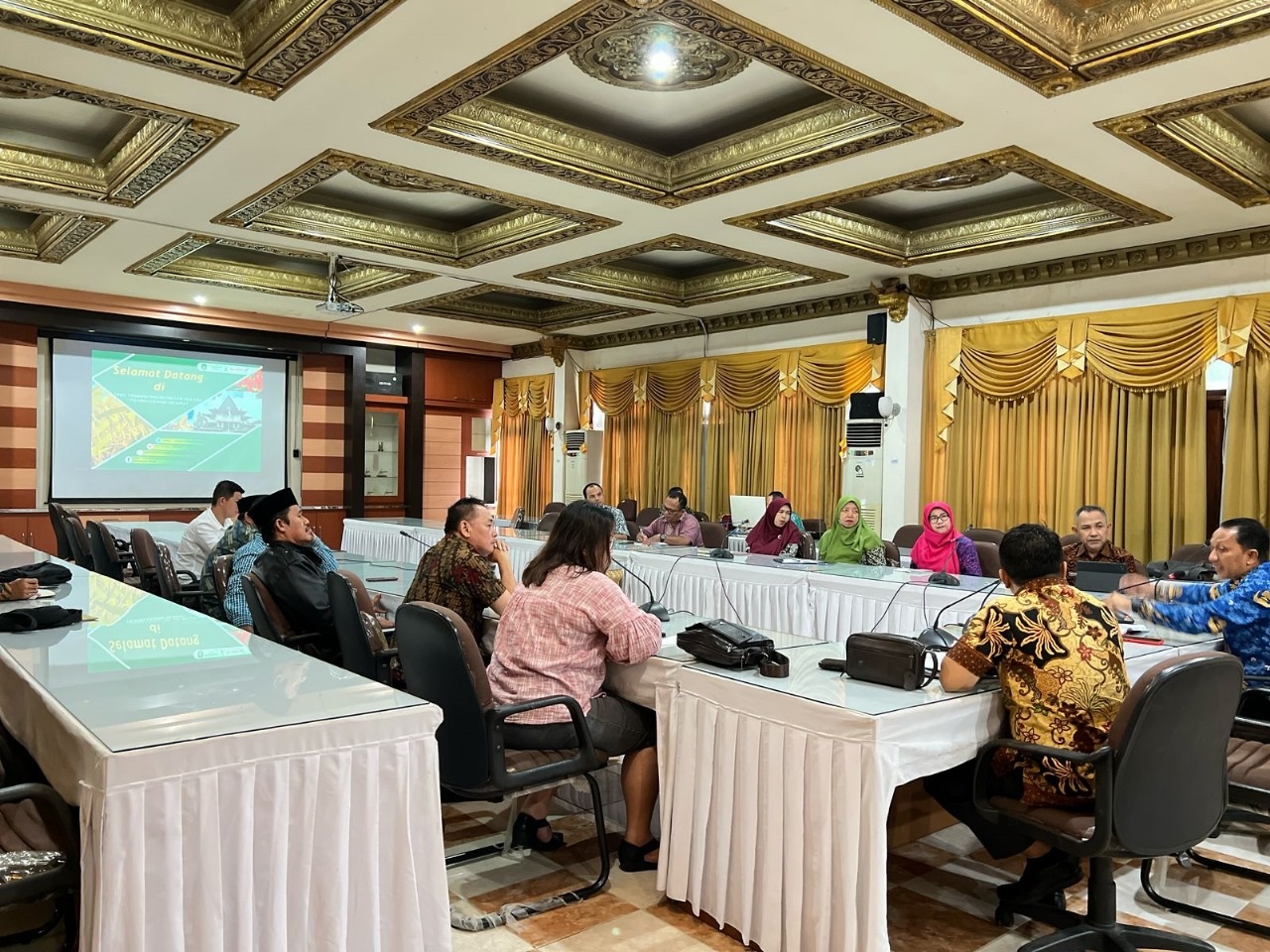 KONSULTASI: Kunjungan DPRD Kabupaten Sambas ke Dinas Dinas Tanaman Pangan dan Hortikultura Kalbar.