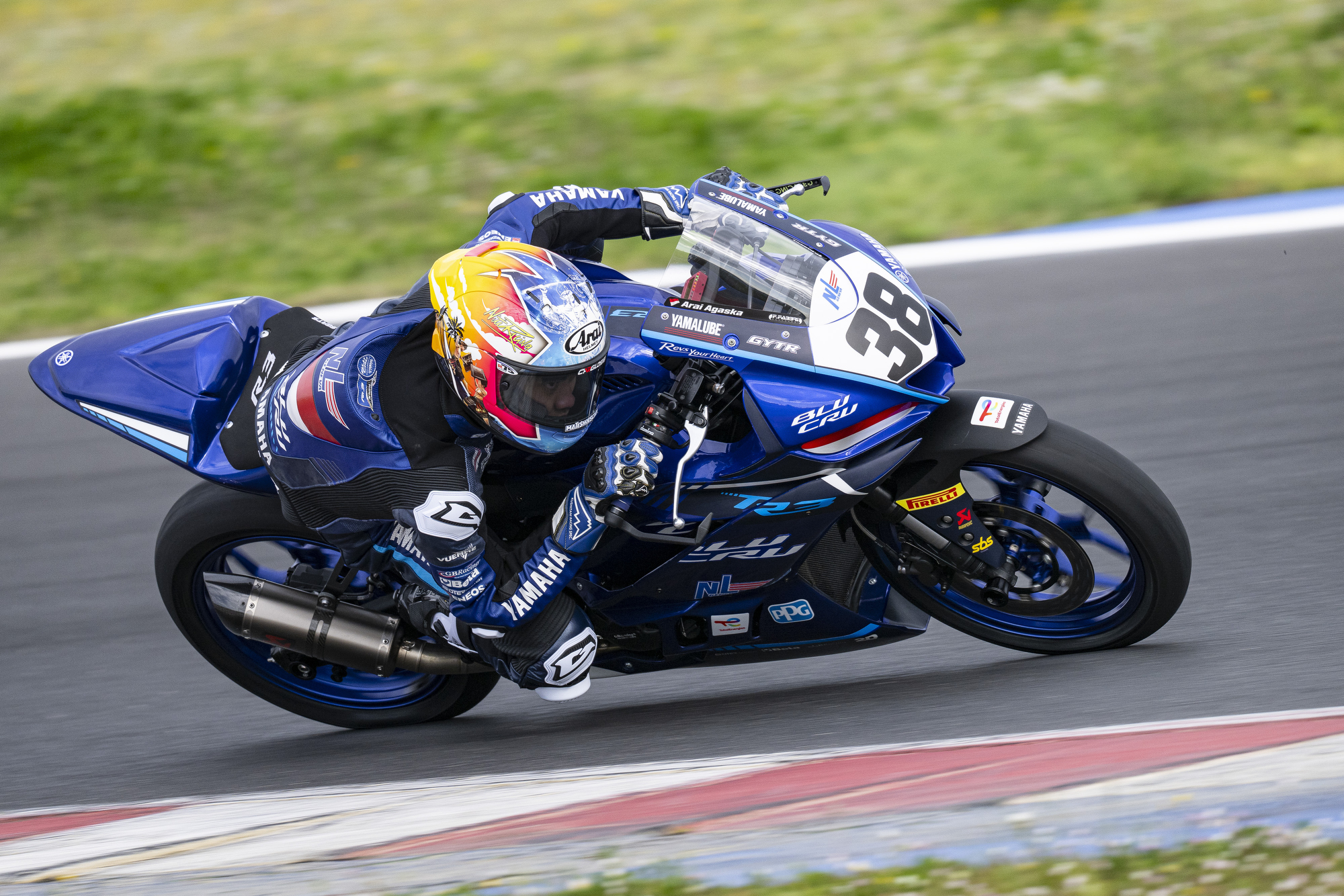 Pembalap Yamaha, Arai Agaska.
