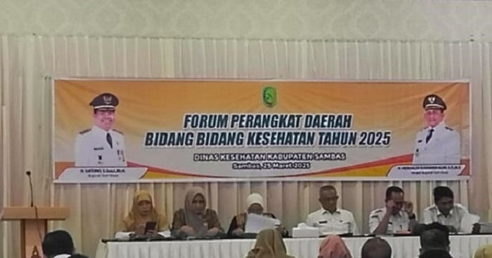 HADIR: Anggota DPRD Kabupaten Sambas saat menghadiri kegiatan forum kesehatan di Sambas pada Rabu (26/3).
