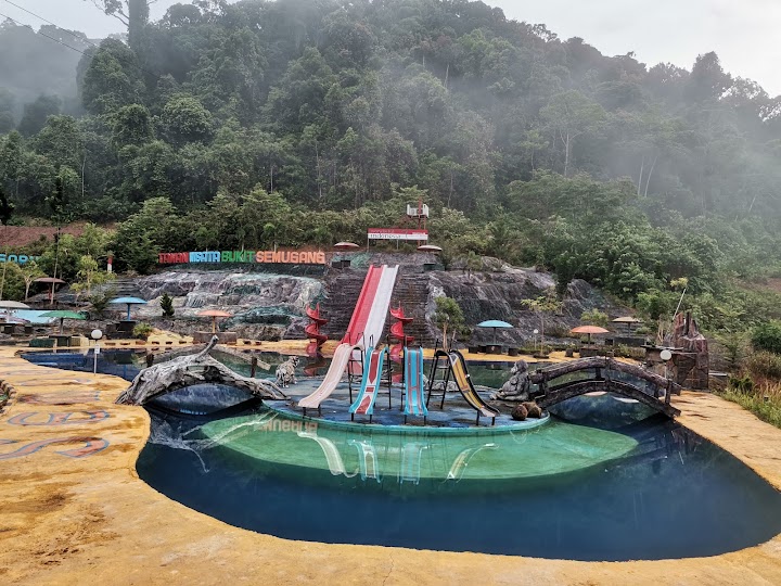 Objek wisata Bukit Semugang  di Kecamatan Badau.