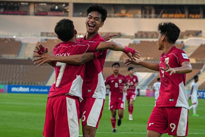 Para pemain Timnas Indonesia U-17 saat berhasil menjebol gawang Yaman di Piala Asia U-17 2025.