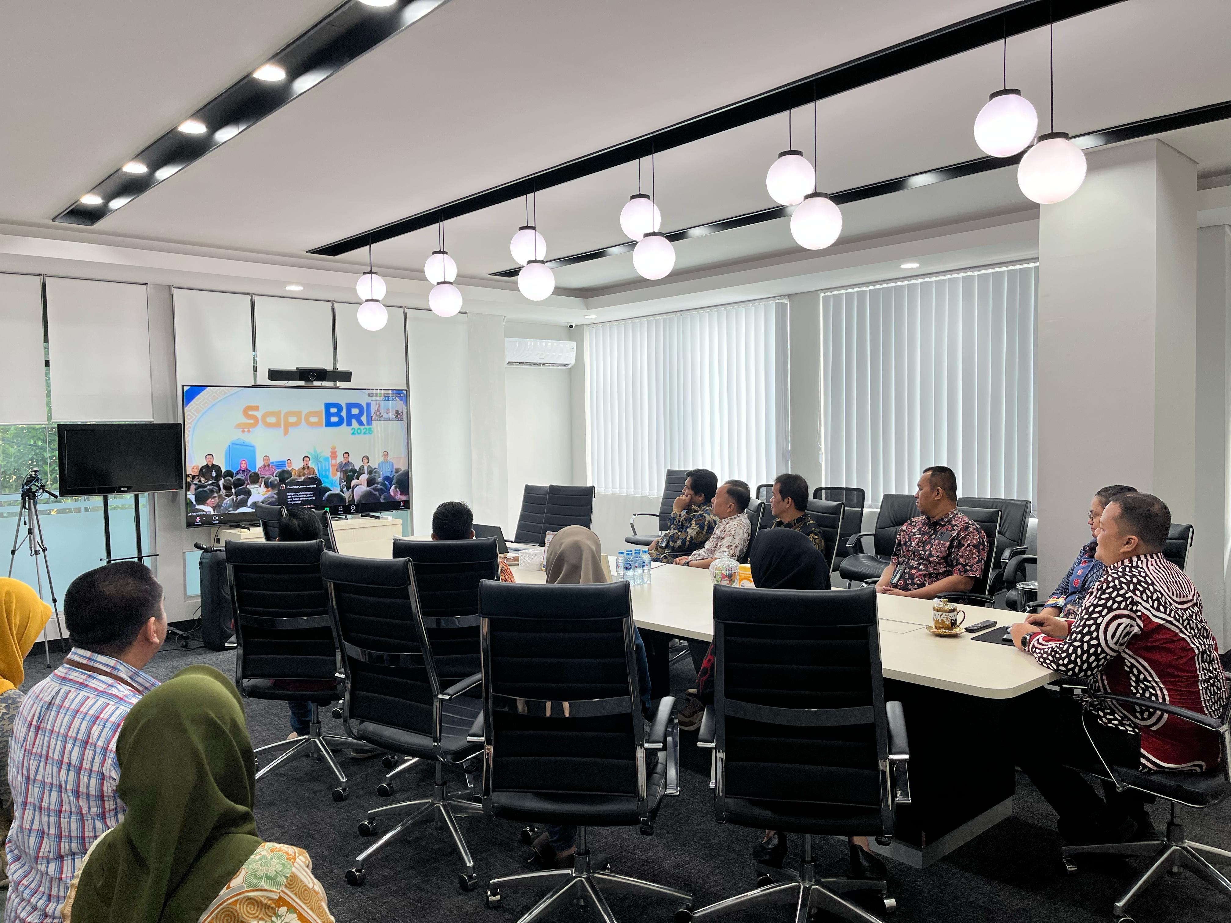 Kegiatan tahunan SAPA BRI (Silaturahmi Antar Pekerja BRI) yang diselenggarakan oleh Kantor Pusat BRI pada Rabu, 9 April 2025 yang juga diikuti Kantor BRI Cabang Singkawang.