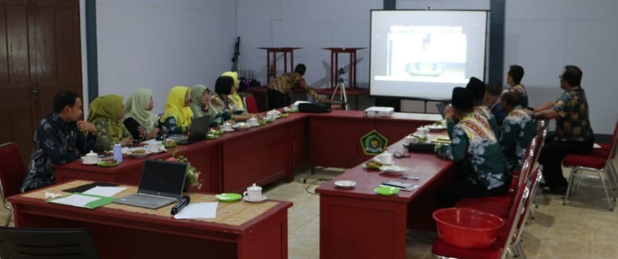 HALAL BIHALAL: Kantor Kementerian Agama Kota Singkawang mengikuti kegiatan Halal Bihalal virtual yang diselenggarakan oleh Kementerian Agama, Rabu (9/4).