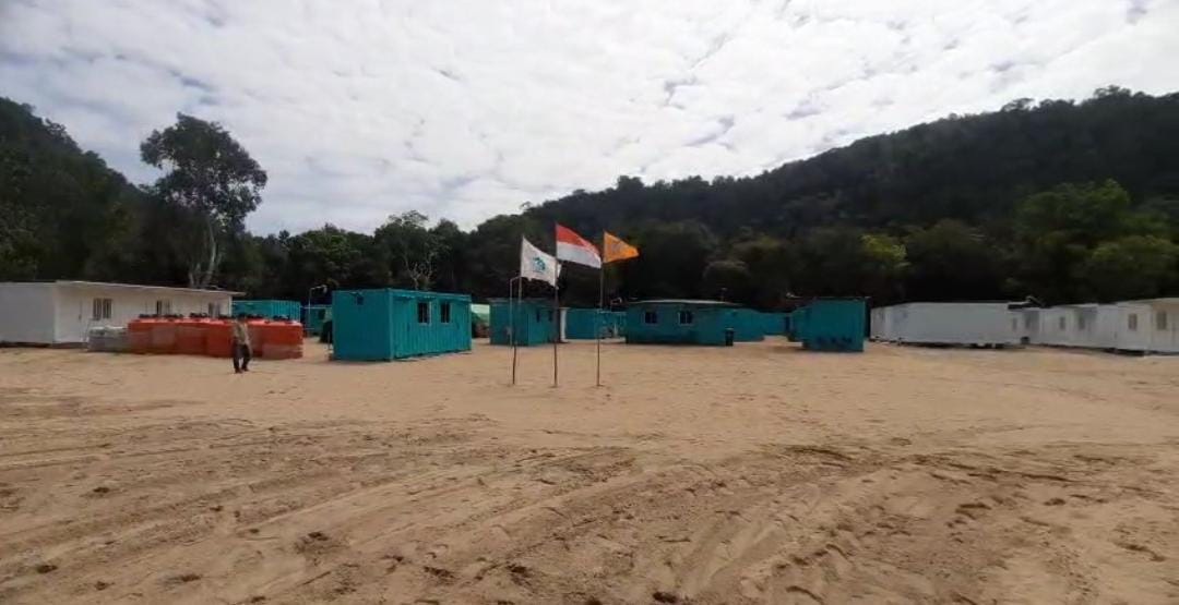 INVESTASI: Pembangunan pabrik PT Dharma Inti Bersama (DIB) di Pulau Penebang, Kabupaten Kayong Utara.