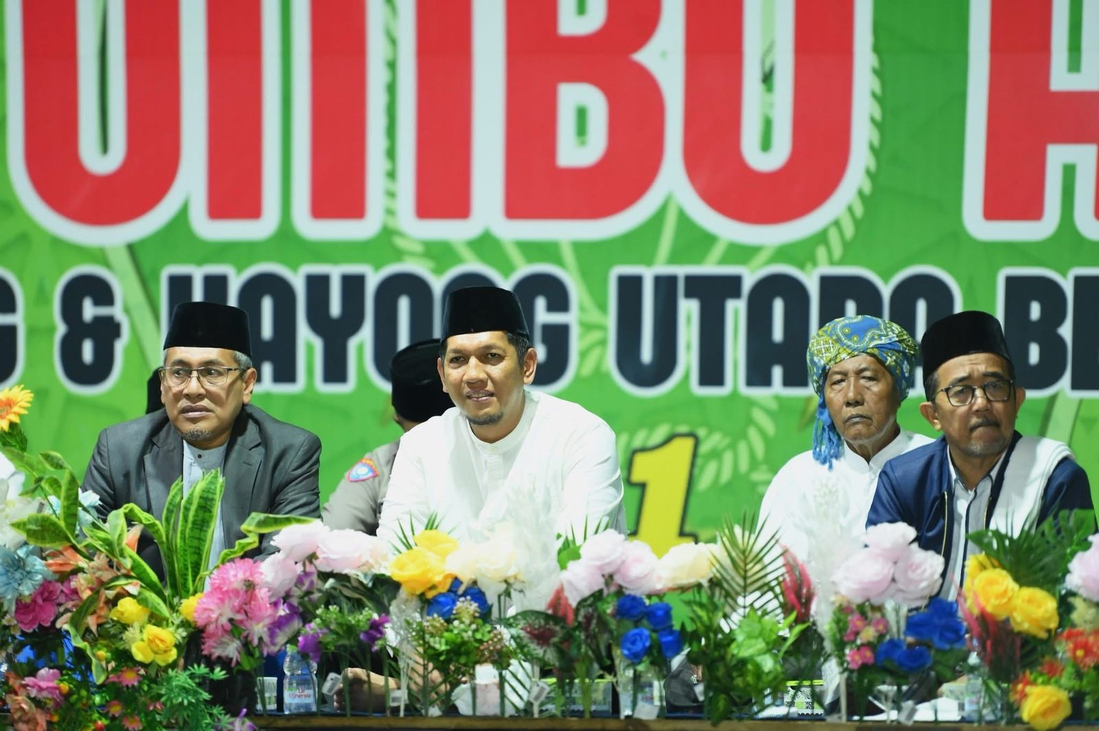 TOMBO ATI: Penjabat Sekda Ketapang, Dedy Shopiardi menghadiri sekaligus membuka Safari Salawat 41 Malam Tombo Ati Ketapang dan Kayong Utara Bersalawat di Halaman Kantor PCNU Ketapang, Sabtu (12/4).