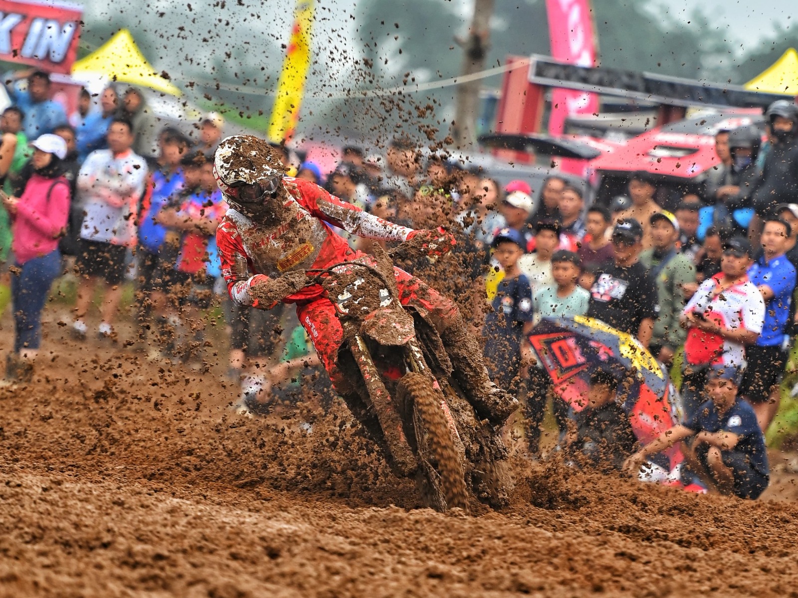 Aksi Arsenio Al Ghifari di Kejurnas Motocross 2025 Seri Perdana di Wonosobo.