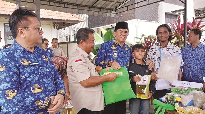 ATENSI : Pemerintah Singkawang salurkan bantuan ATENSI untuk masyarakat.