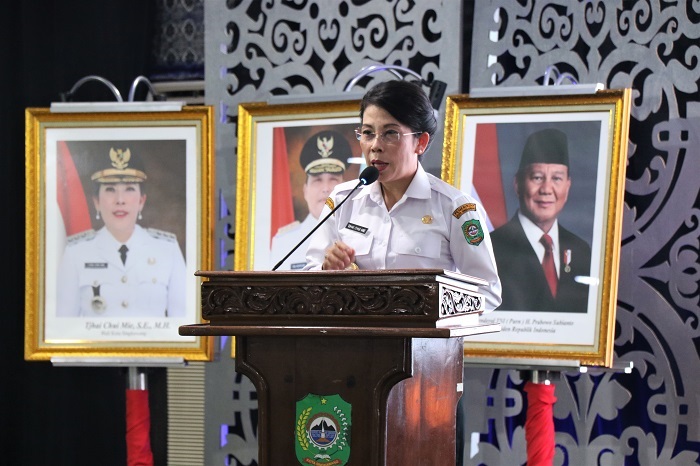 SAMBUTAN: Wali Kota Singkawang, , Tjhai Chui Mie saat memberi sambutan dalam Musrenbang RPJMD dan RKPD, Rabu (23/4).