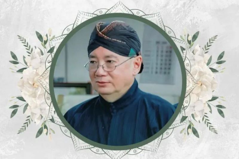 Pemilik dari The House of Raminten, Hamzah Sulaiman yang juga seorang seniman meninggal di usia 75 tahun.