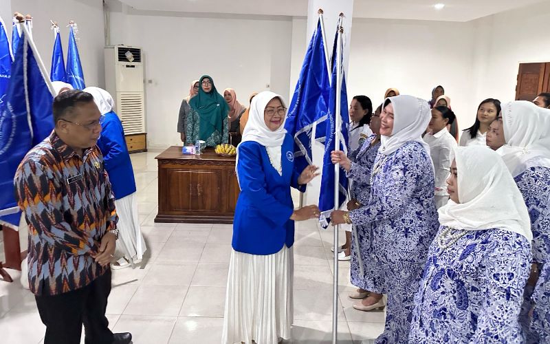 Suasana pelatikan pengurus ranting IWAPI di Kabupaten Mempawah.