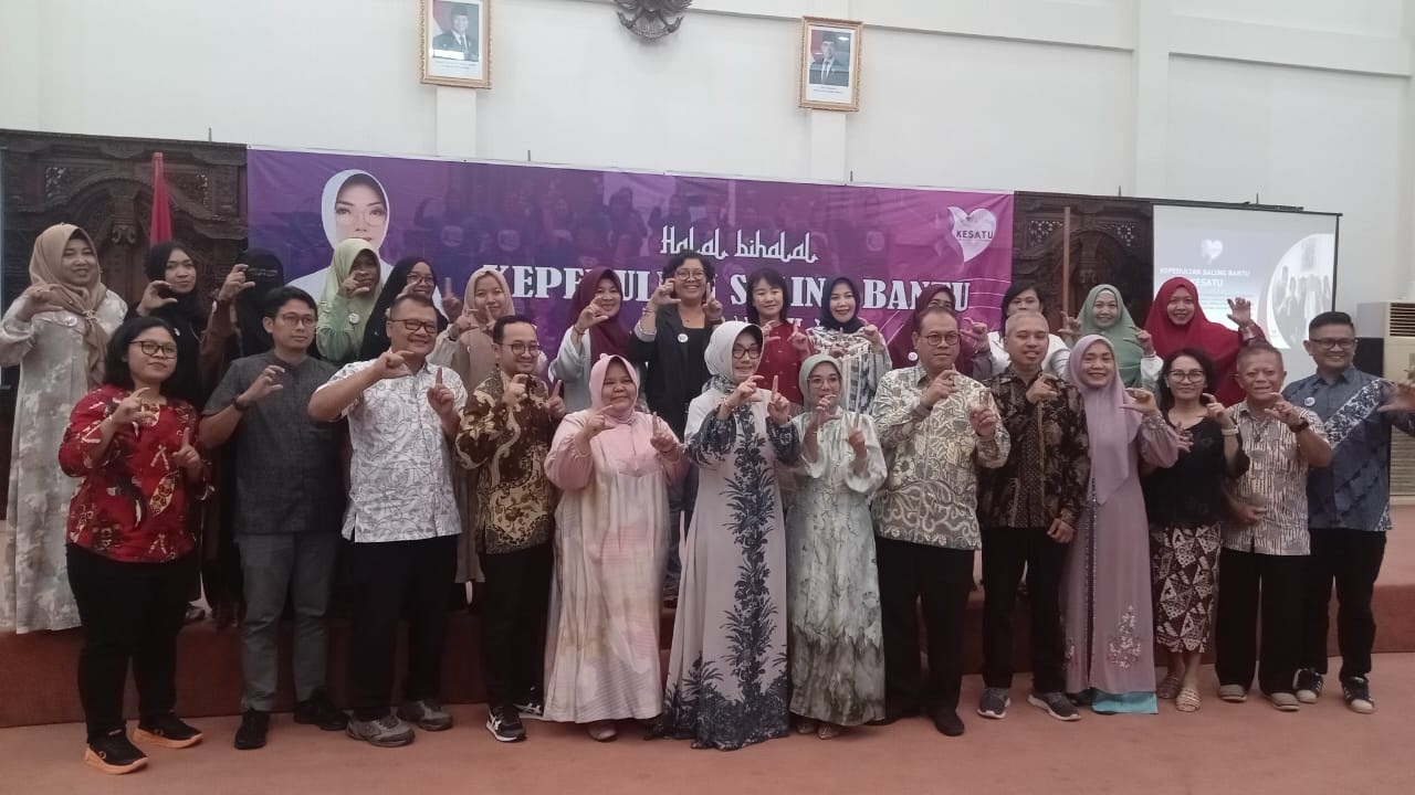 SALING BANTU: Halal bi halal Komunitas Kepedulian Saling Bantu (Kesatu) Kalbar, Minggu (27/4).