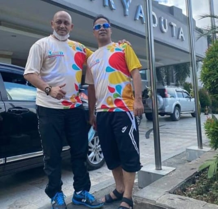 Ketua PBSI Pontianak (kanan) Syamsudin.