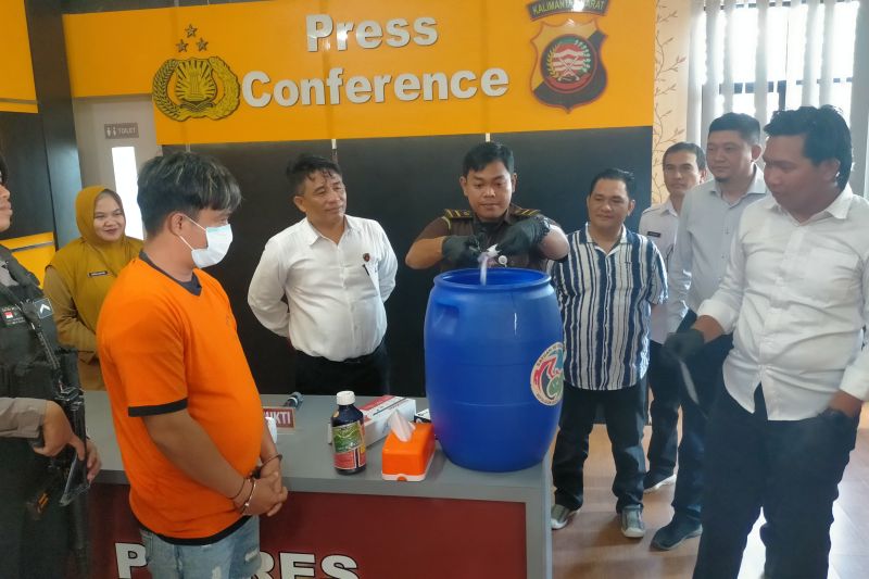 NARKOTIKA : Pemusnahan barang bukti narkotika di Mapolres Singkawang, Senin (28/4).