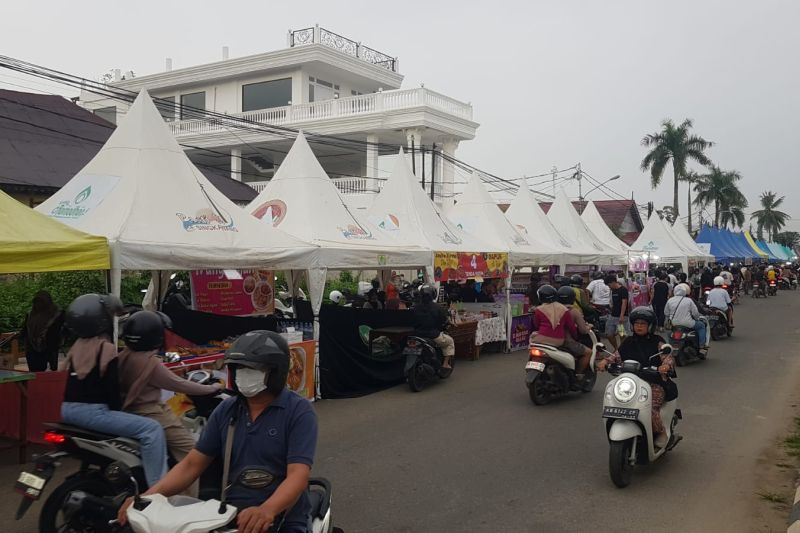 UMKM : Tenda untuk UMKM saat berjualan takjil di Ramadhan Fair Singkawang.