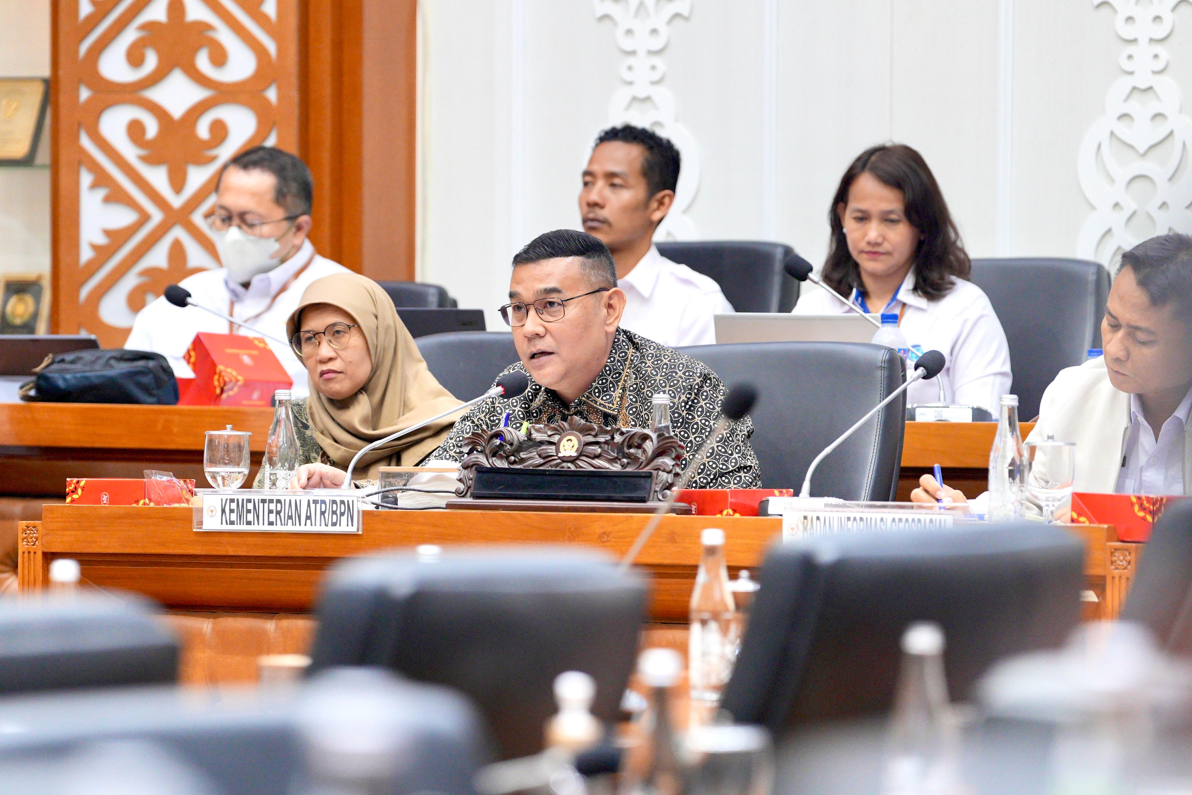 Rapat Kerja dan Rapat Dengar Pendapat Badan Legislasi RI dalam rangka penyusunan perubahan atas UU Nomor 16 Tahun 1997 tentang Statistik, Senin (28/04/2025).