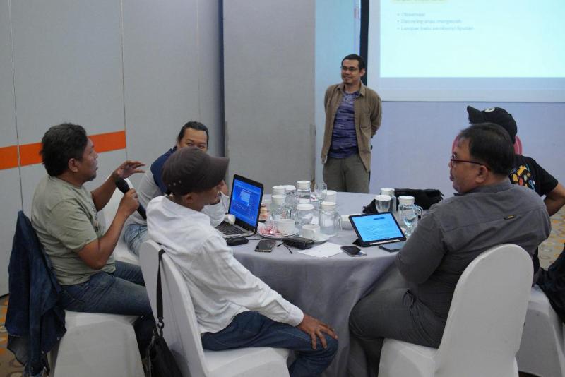 Suasana pelatihan investigasi tematik trenggiling yang berlangsung di Hotel Harris Pontianak belum lama ini.