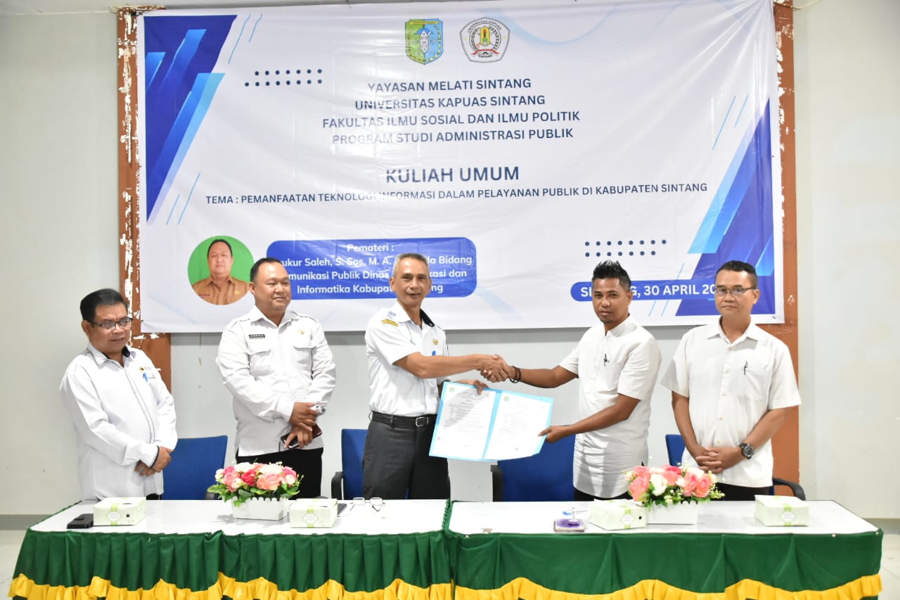 KERJA SAMA: Unka Sintang dan Diskominfo Kabupaten Sintang menjalin kerja sama strategis untuk memperkuat pemahaman mahasiswa terhadap teknologi informasi dalam konteks pelayanan publik.