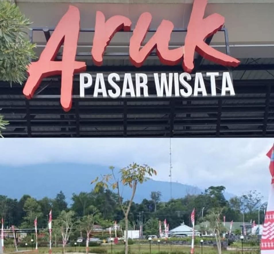 PASAR ARUK: Wisata Aruk di Kecamatan Sajingan Besar menjadi salah satu lokasi KKL Magister Ilmu Ekonomi Untan Pontianak angkatan XXXIII.