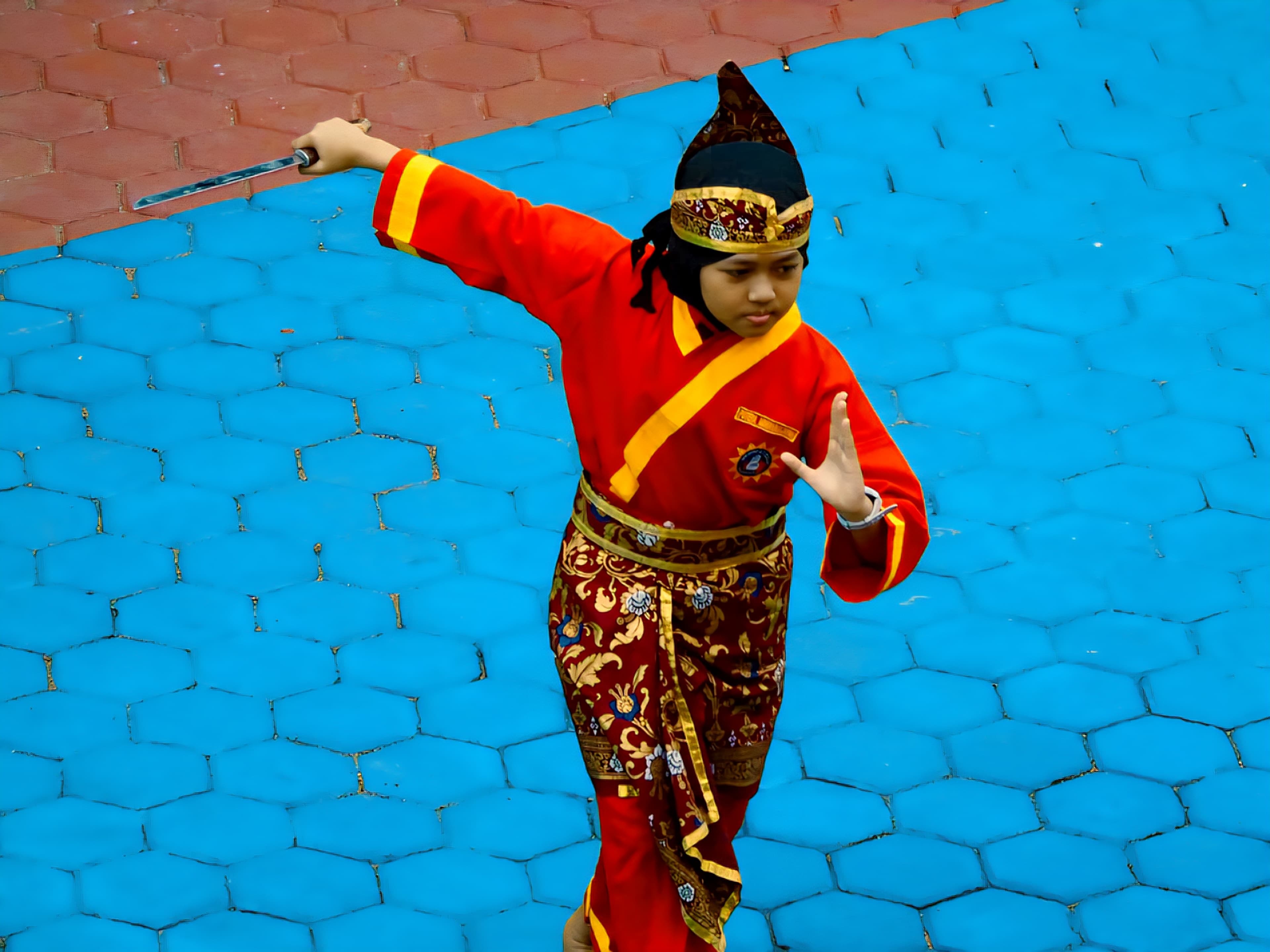 Kanya Nadhira Delisha saat tampil dalam kejuaraan pencak silat kategori seni tunggal