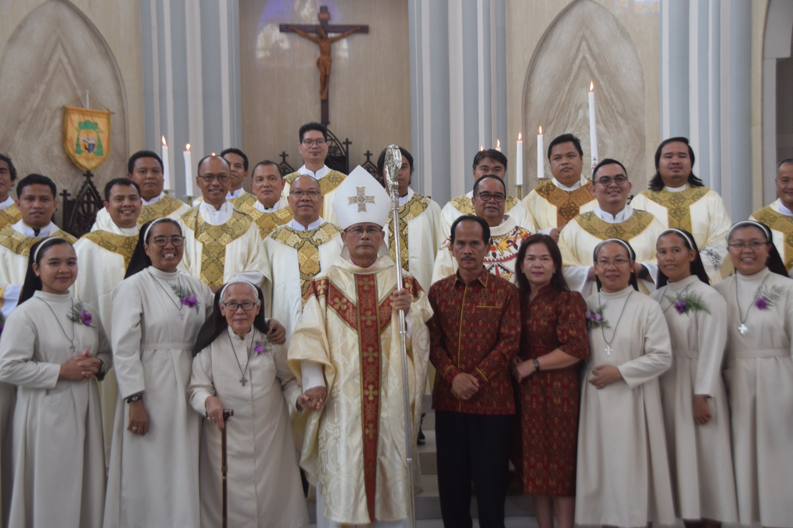Bupati Sintang Gregorius Herkulanus Bala menghadiri misa dan ramah tamah suster SMFA.