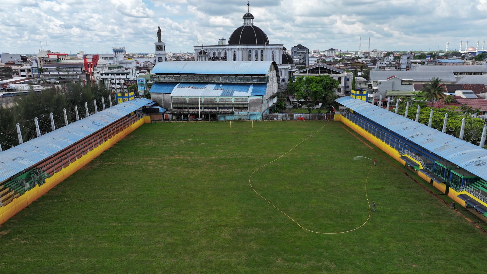 KEBOEN SAJOEK: Kondisi lapangan sepak bola Keboen Sajoek usai direnovasi.