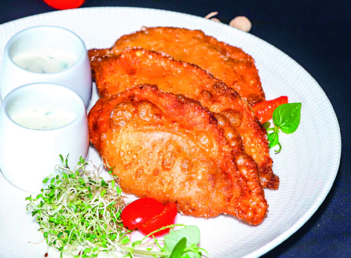 Martabak bebek India hasil olahan Executive Chef Grand Swiss-Belhotel Darmo. Pengolahan daging bebek dengan beragam rempah membuat martabak ini jadi kaya rasa.