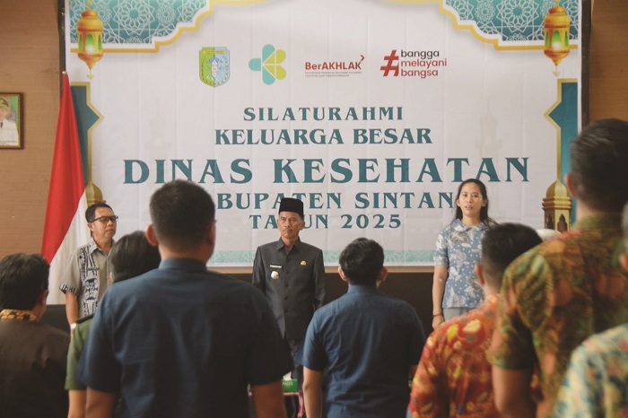 SILATURAHMI : Bupati Sintang Gregorius Herkulanus Bala menghadiri silaturahmi di kantor Dinas Kesehatan.